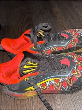 Kids Athletic Sneakers in Red and Black with Geometric Print